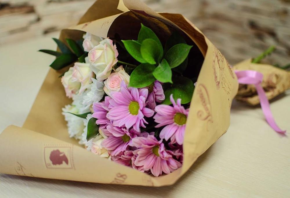 Букет цветов из: Розы и Хризантемы в Кривянской