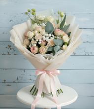 Букет цветов из:  Розы и Лизиантусы #REPLACE_PRED# Кривянской