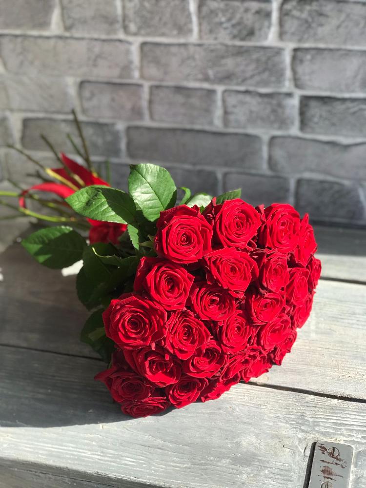 Букет Красные розы Фридом в Кривянской
