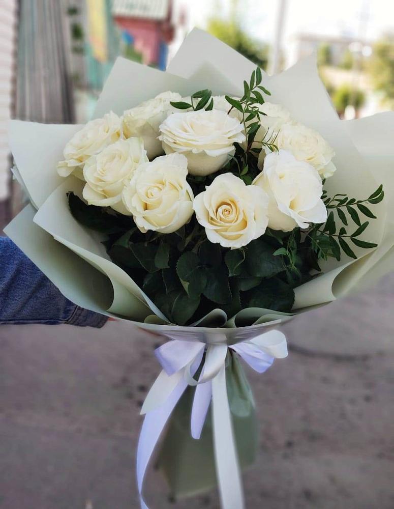 Букет Белые розы Проуд в Кривянской