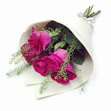 Букет цветов из:  Розы в Кривянской