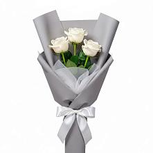 Букет 3 белые розы в Кривянской