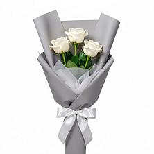 Букет 3 белые розы в Кривянской