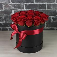 Цветочная композиция из Розы в шляпной коробке в Кривянской