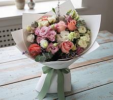 Букет цветов из:  Розы, Лизиантусы и Гвоздики #REPLACE_PRED# Кривянской