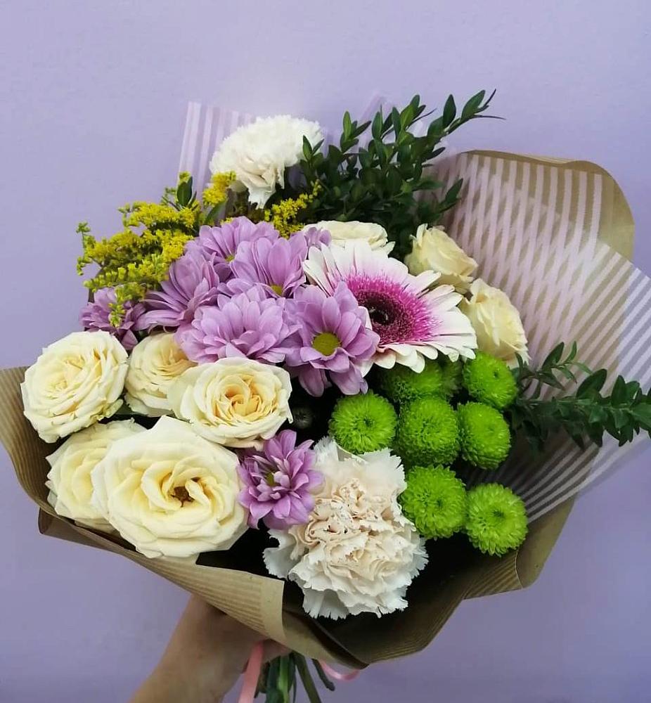 Букет цветов из: Хризантемы, Розы, Гвоздики и Герберы в Кривянской