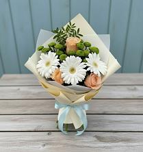 Букет цветов из:  Герберы, Розы и Хризантемы в Кривянской
