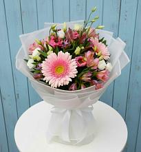 Букет цветов из:  Герберы, Альстромерии и Лизиантусы в Кривянской