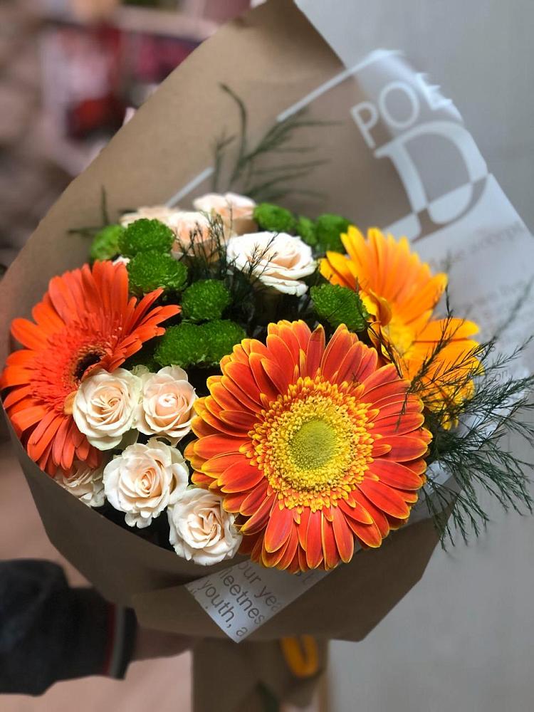 Букет цветов из: Герберы, Хризантемы и Розы в Кривянской
