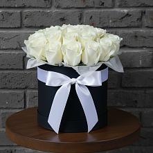 Цветочная композиция из Розы в шляпной коробке в Кривянской