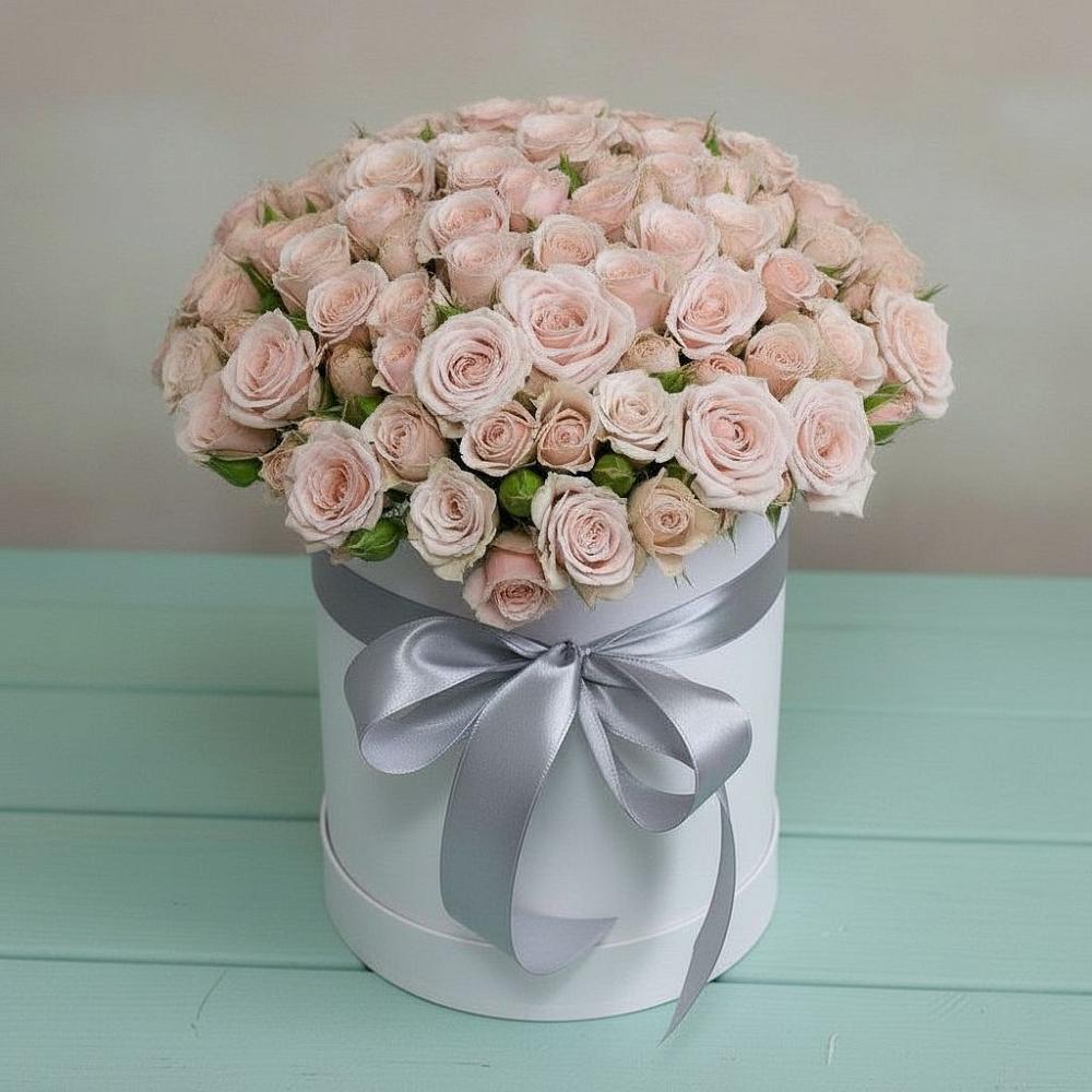 Цветочная композиция из Розы в шляпной коробке в Кривянской